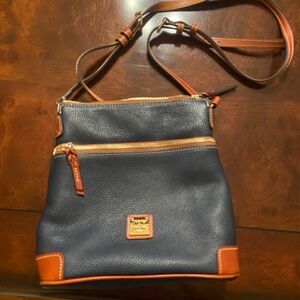 NWOT Dooney and Bourke crossbody purse